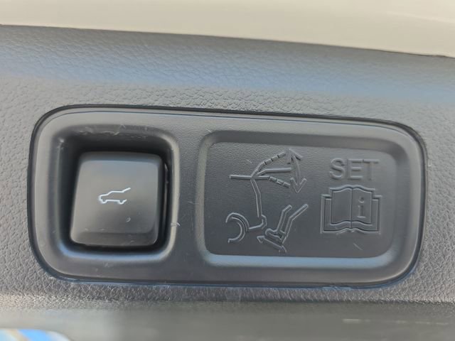 Used 2022 Ford Expedition Limited AWD/4WD image 15