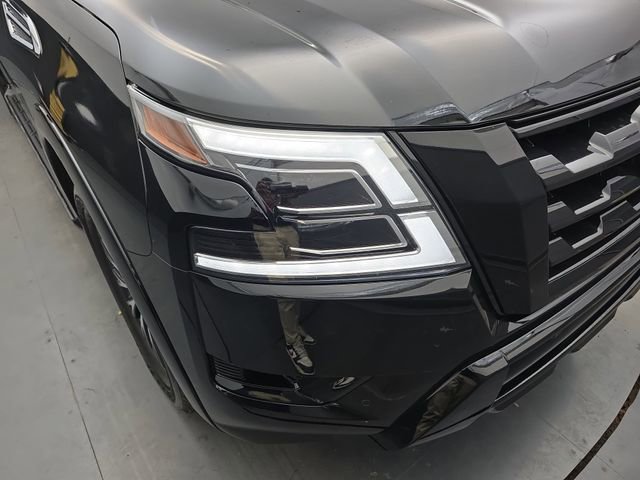 Used 2024 Nissan Armada SL w/ Midnight Edition Package image 13