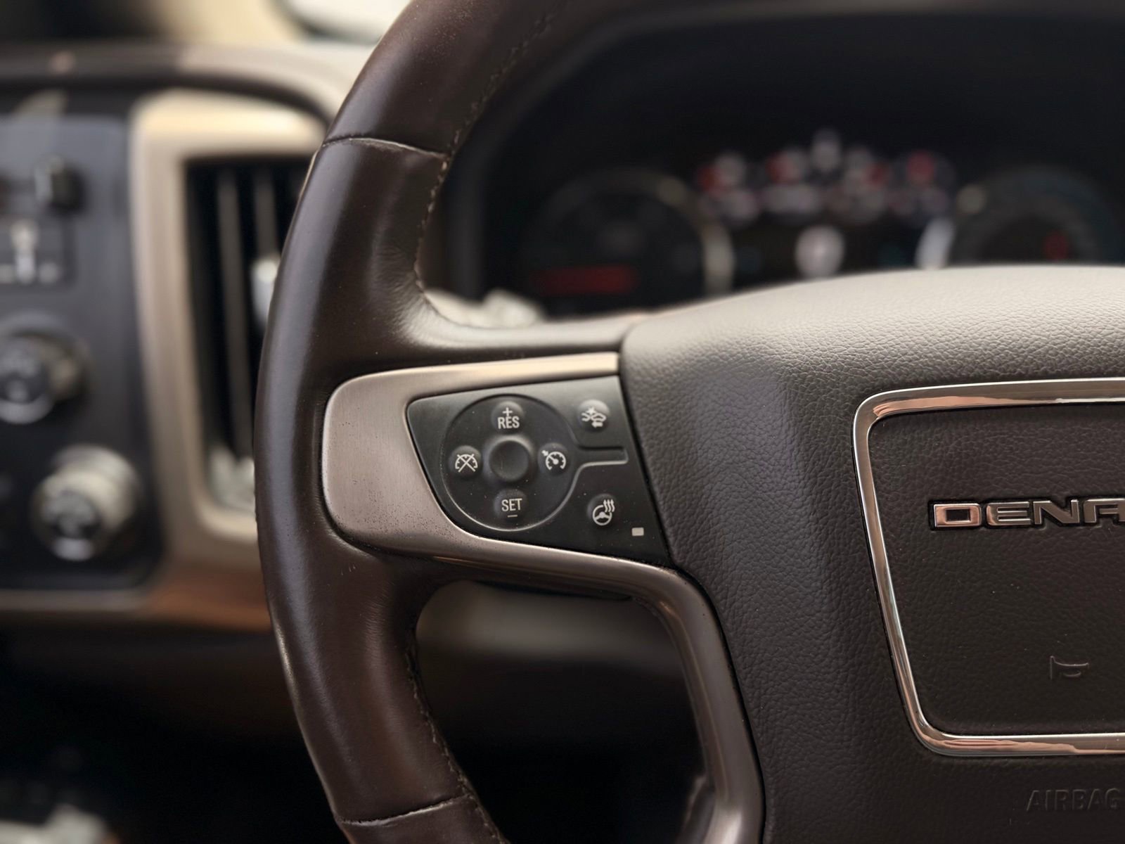 Used 2019 GMC Sierra 2500 Denali w/ Duramax Plus Package AWD/4WD image 42