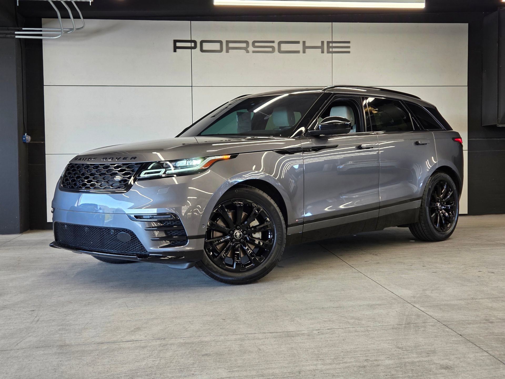 Used 2019 Land Rover Range Rover Velar R-Dynamic SE