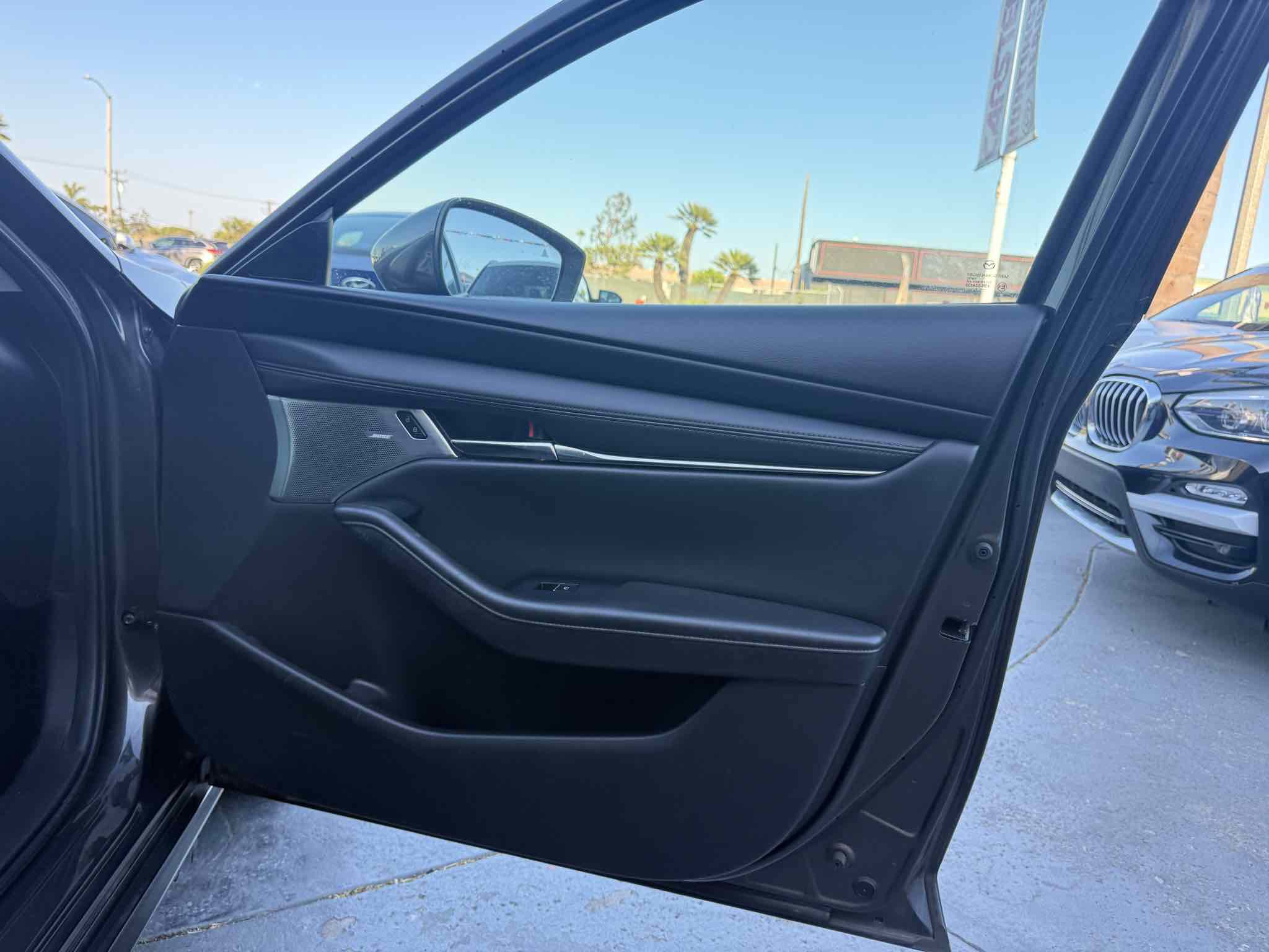 Used 2019 MAZDA MAZDA3 Sedan w/ Preferred Package image 34