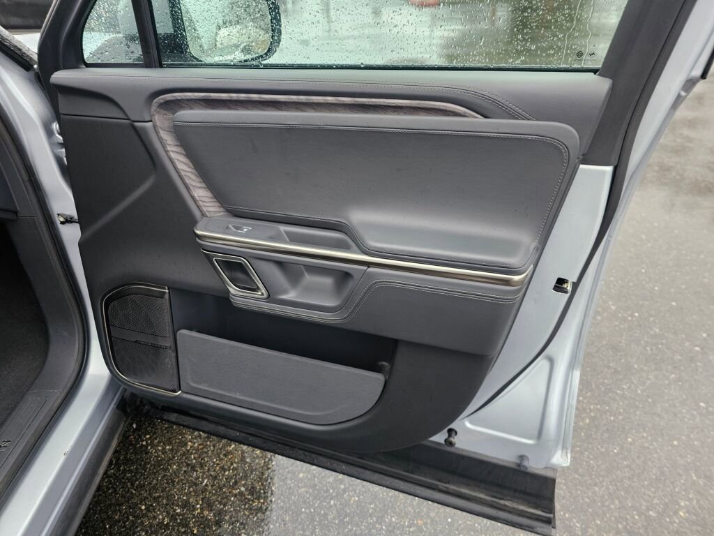 Used 2022 Rivian R1T Launch Edition image 11