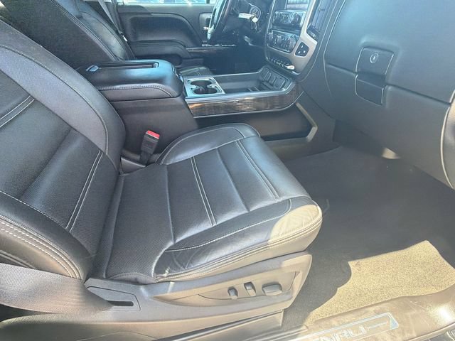 Used 2016 GMC Sierra 2500 Denali w/ Suspension Package, Off-Road AWD/4WD image 13