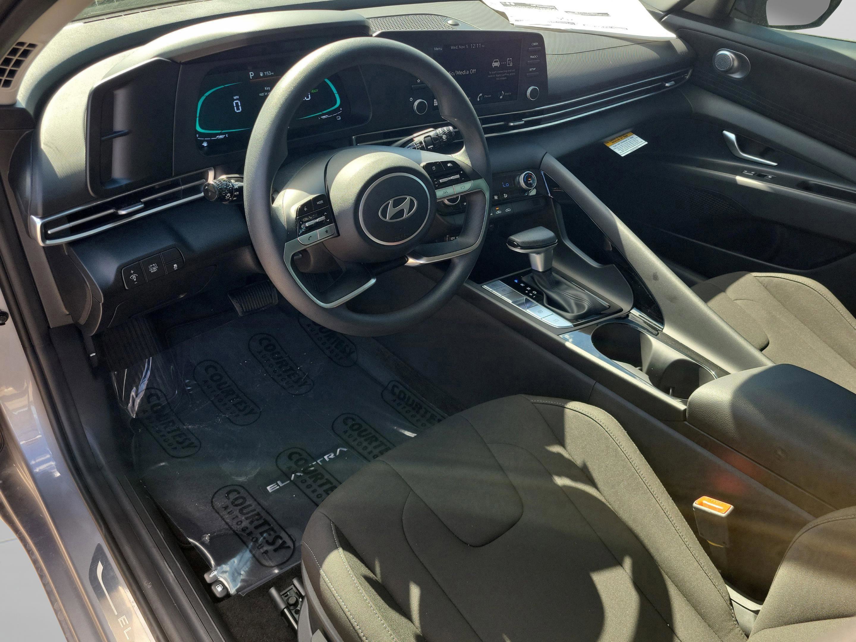 New 2026 Hyundai Elantra Blue image 25