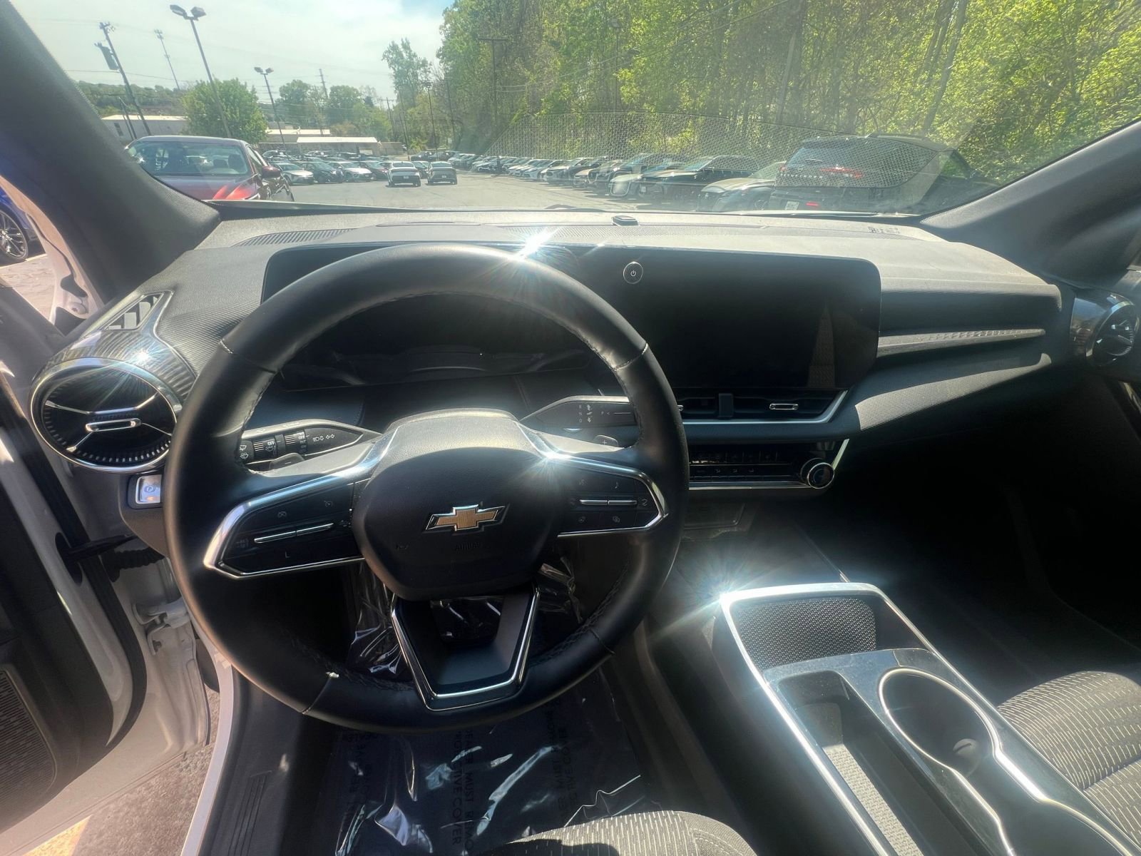 Used 2025 Chevrolet Equinox LT FWD image 28