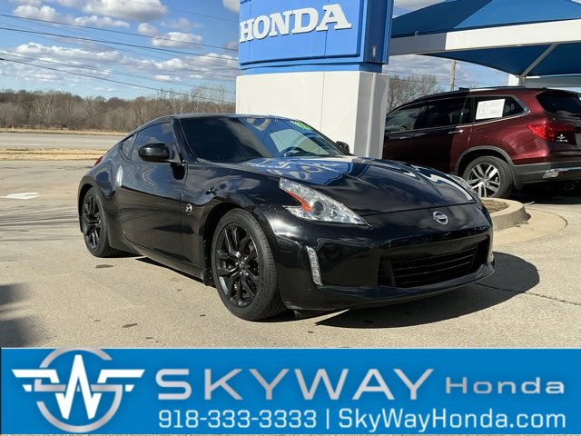 Used 2017 Nissan 370Z Base
