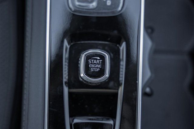 New 2026 Volvo XC90 B6 Plus w/ Protection Package Premier image 24