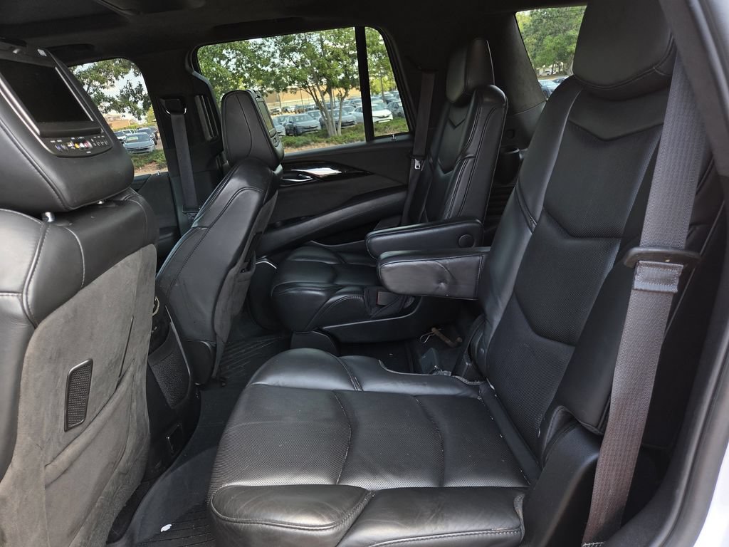 Used 2018 Cadillac Escalade Platinum AWD/4WD image 21