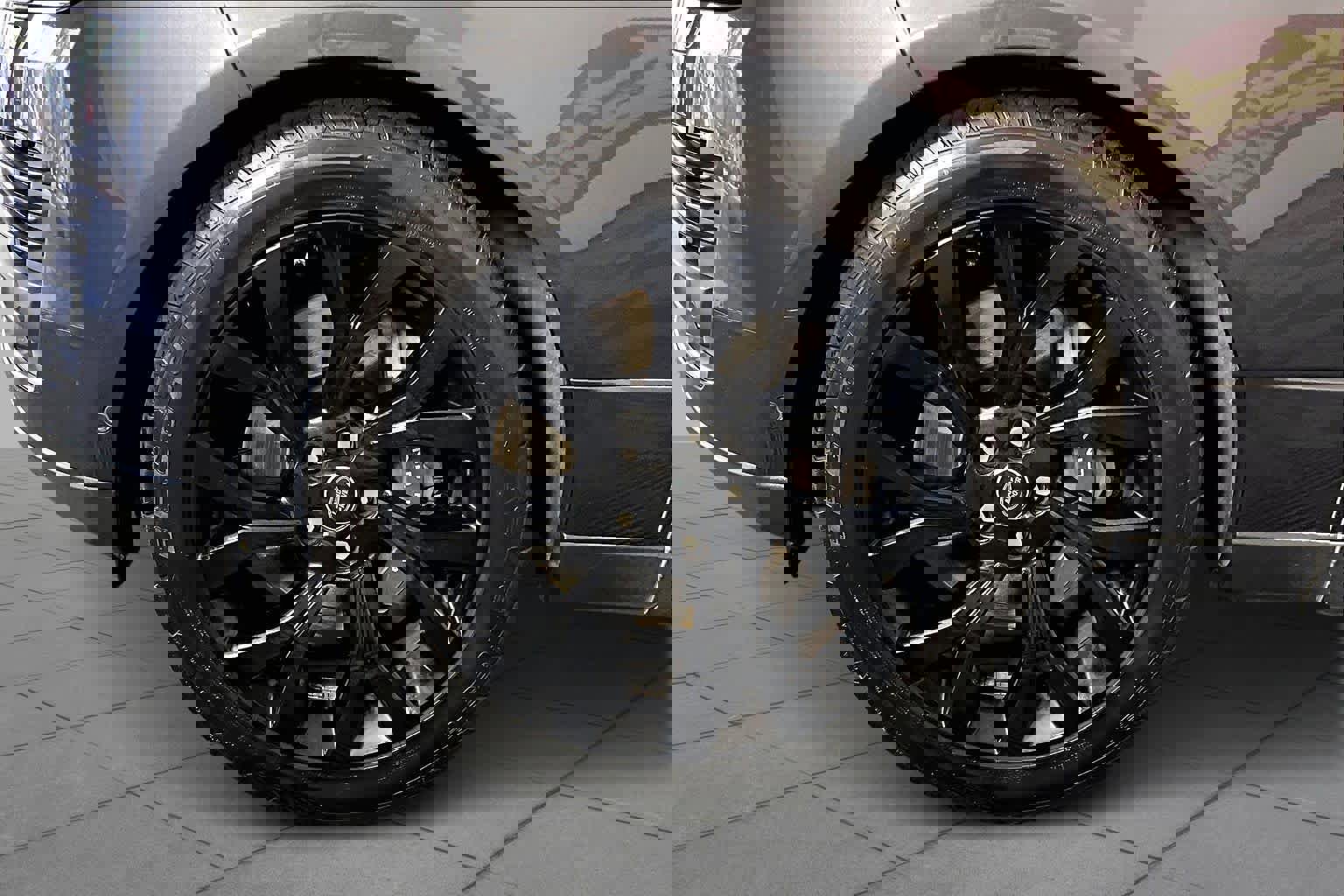 Used 2018 Land Rover Range Rover Supercharged image 10