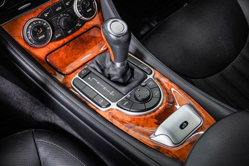 Used 2009 Mercedes-Benz SL 550 image 26