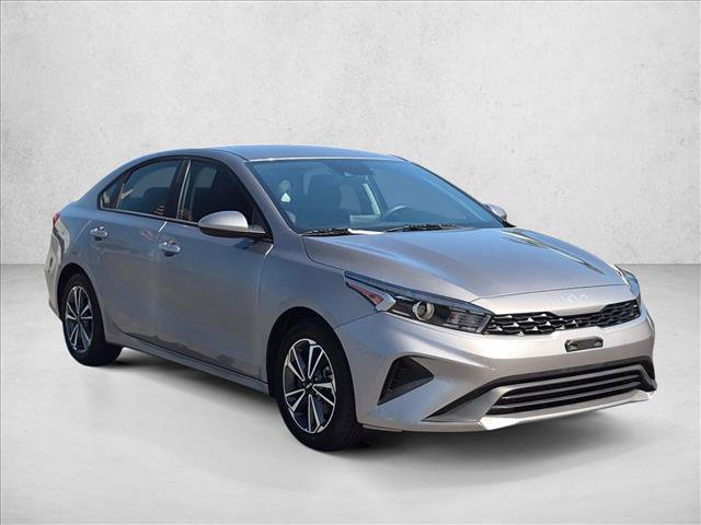 Used 2023 Kia Forte LXS FWD image 3