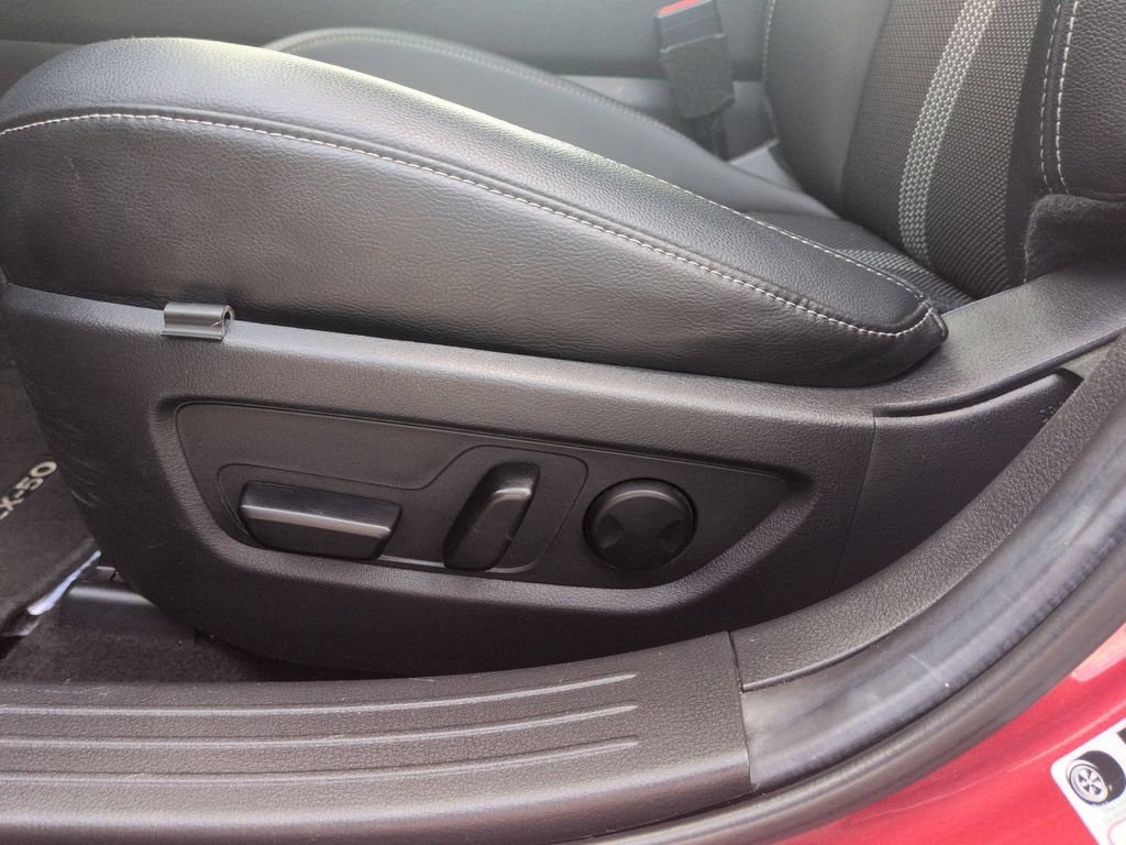 Used 2025 MAZDA CX-50 AWD 2.5 S w/ Premium Package image 14