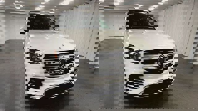 Used 2023 Mercedes-Benz GLS 450 4MATIC image 3