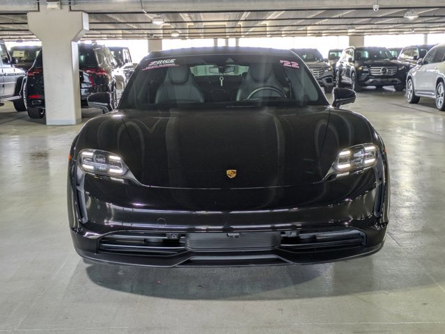 Used 2022 Porsche Taycan image 2