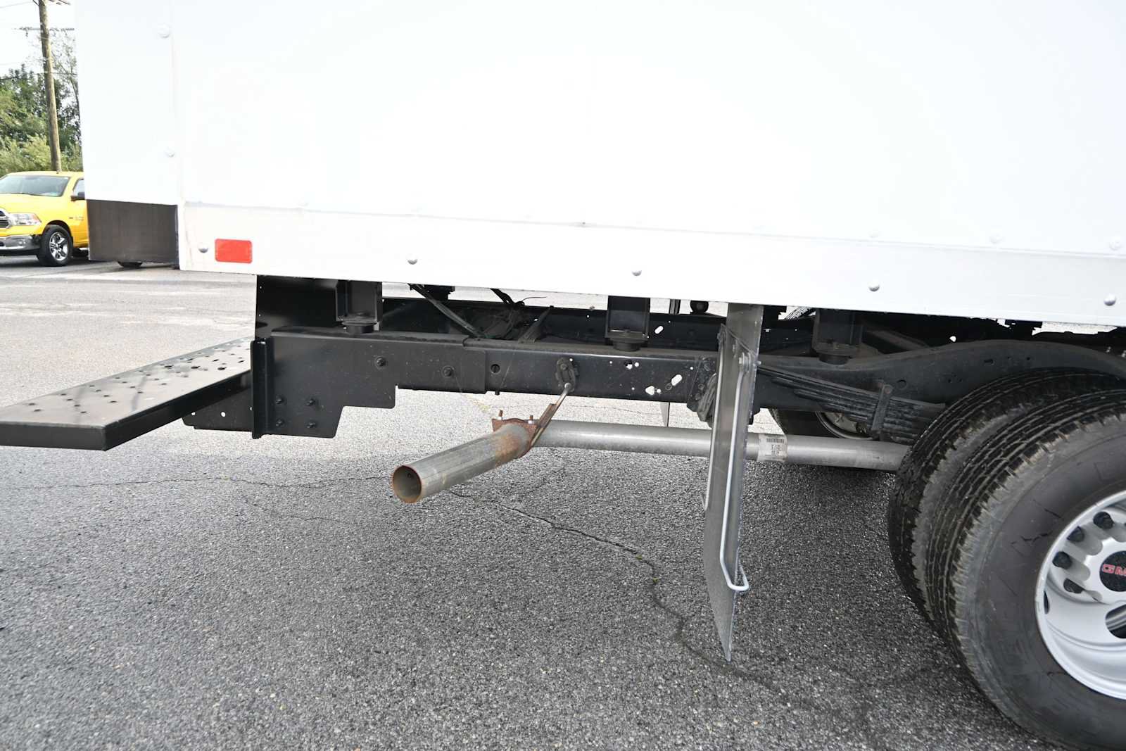 Used 2024 GMC Savana 4500 w/ Power Convenience Package RWD image 29