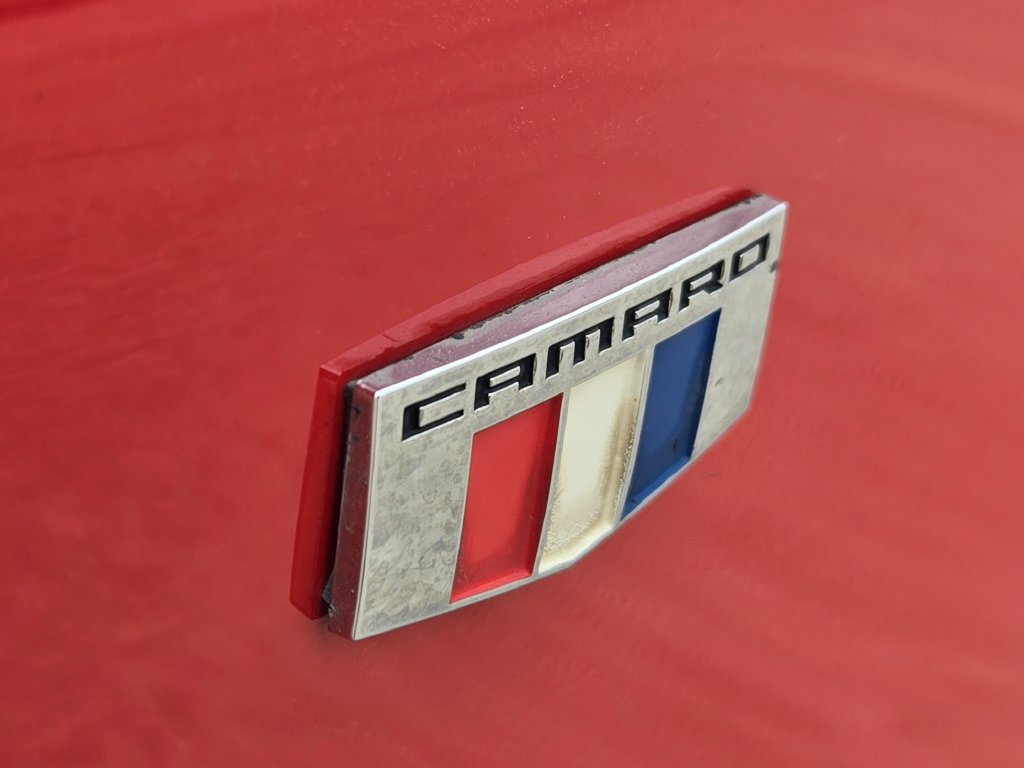 Used 2023 Chevrolet Camaro LT RWD image 11
