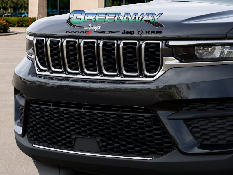 New 2025 Jeep Grand Cherokee Laredo RWD image 11