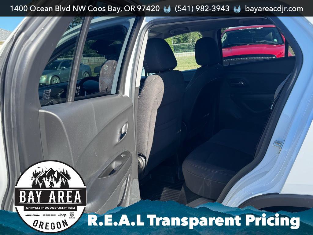 Used 2021 Chevrolet Trax LS w/ Tint and Cruise Package image 13