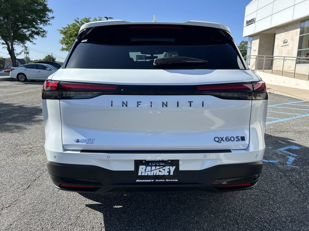 Certified 2026 INFINITI QX60 Sport w/ Dark Cargo Package AWD/4WD image 7
