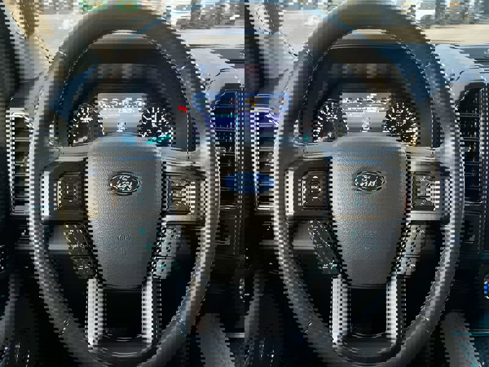 Used 2021 Ford Expedition Limited image 21