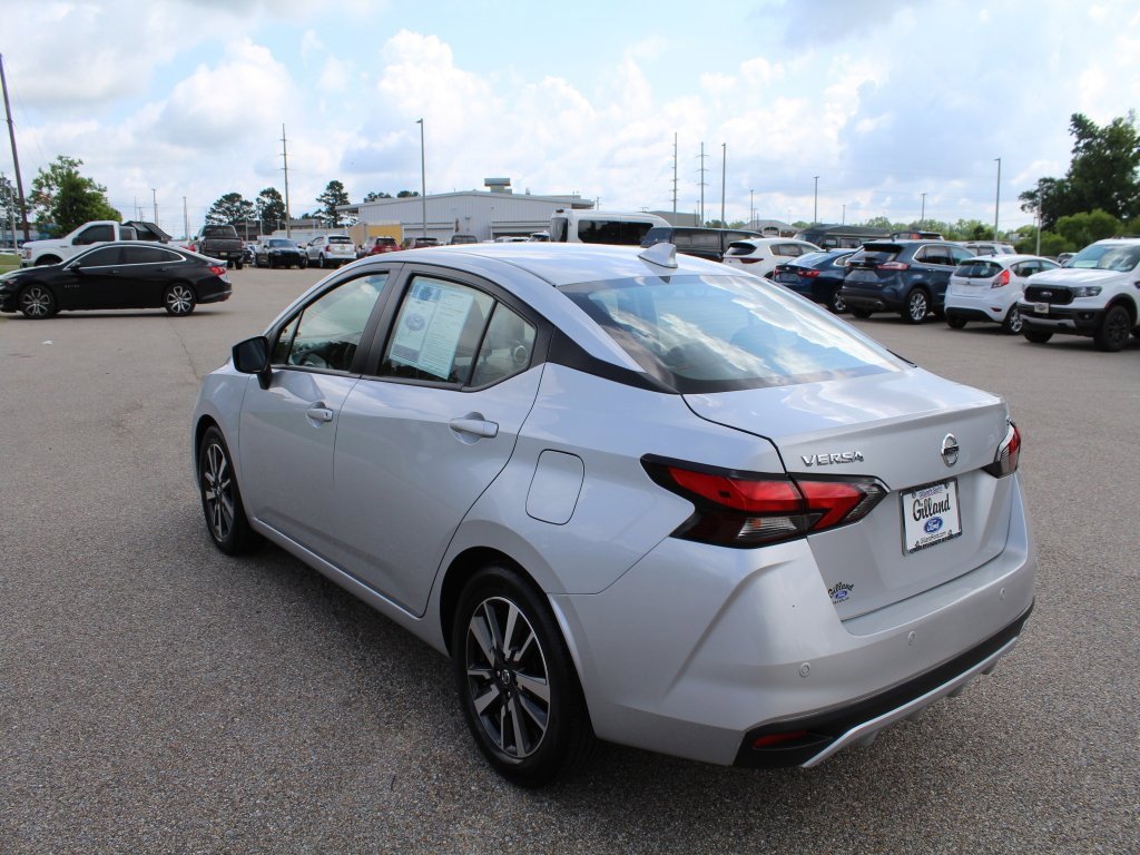 Used 2022 Nissan Versa SV image 13