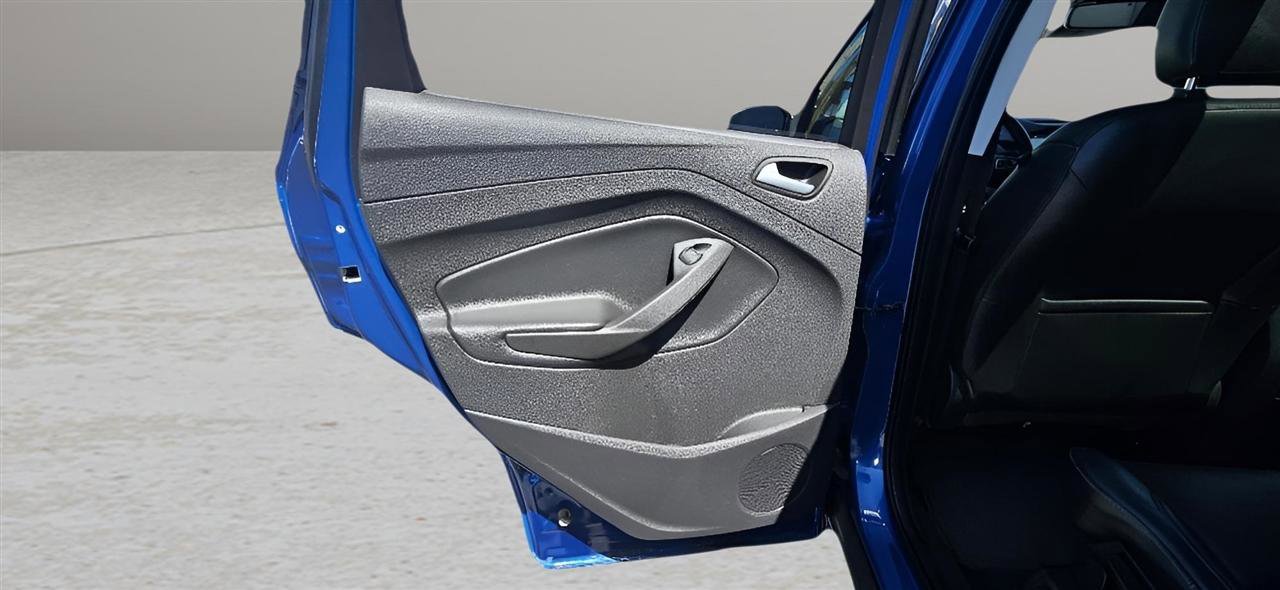 Used 2018 Ford Escape SEL w/ Ford Safe & Smart Package image 16