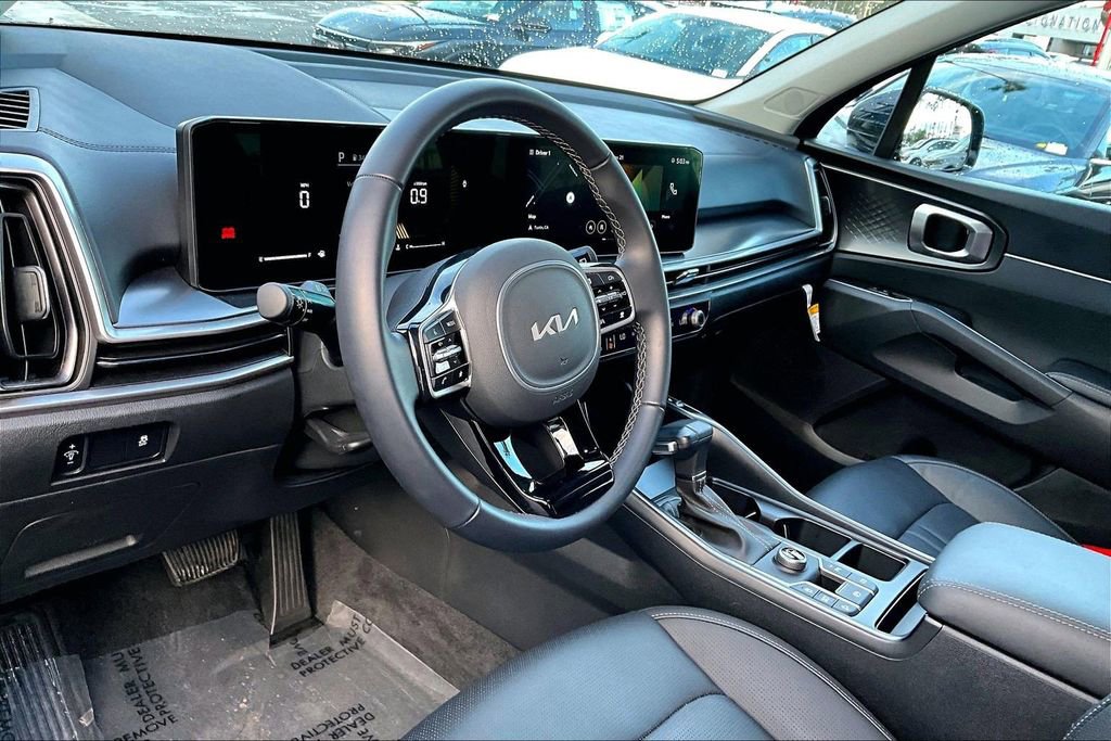 Used 2025 Kia Sorento S w/ Panoramic Sunroof Package image 9