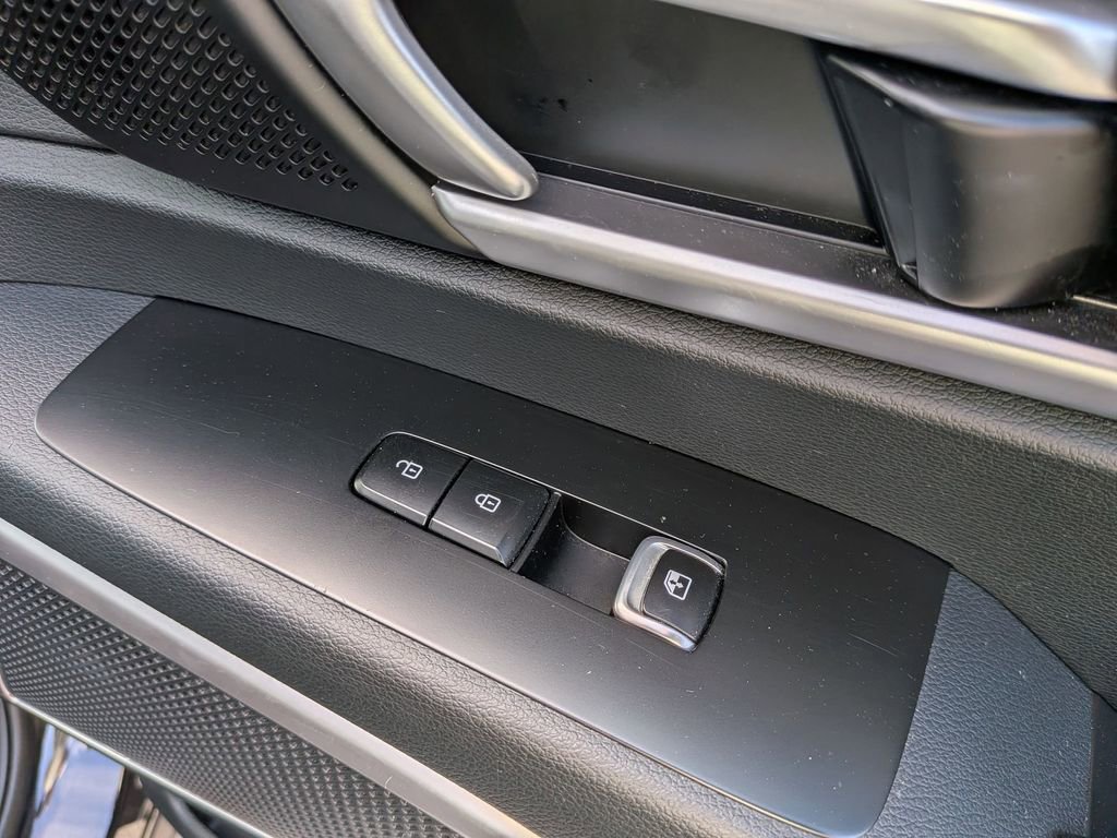 Used 2025 Kia Telluride S FWD image 36