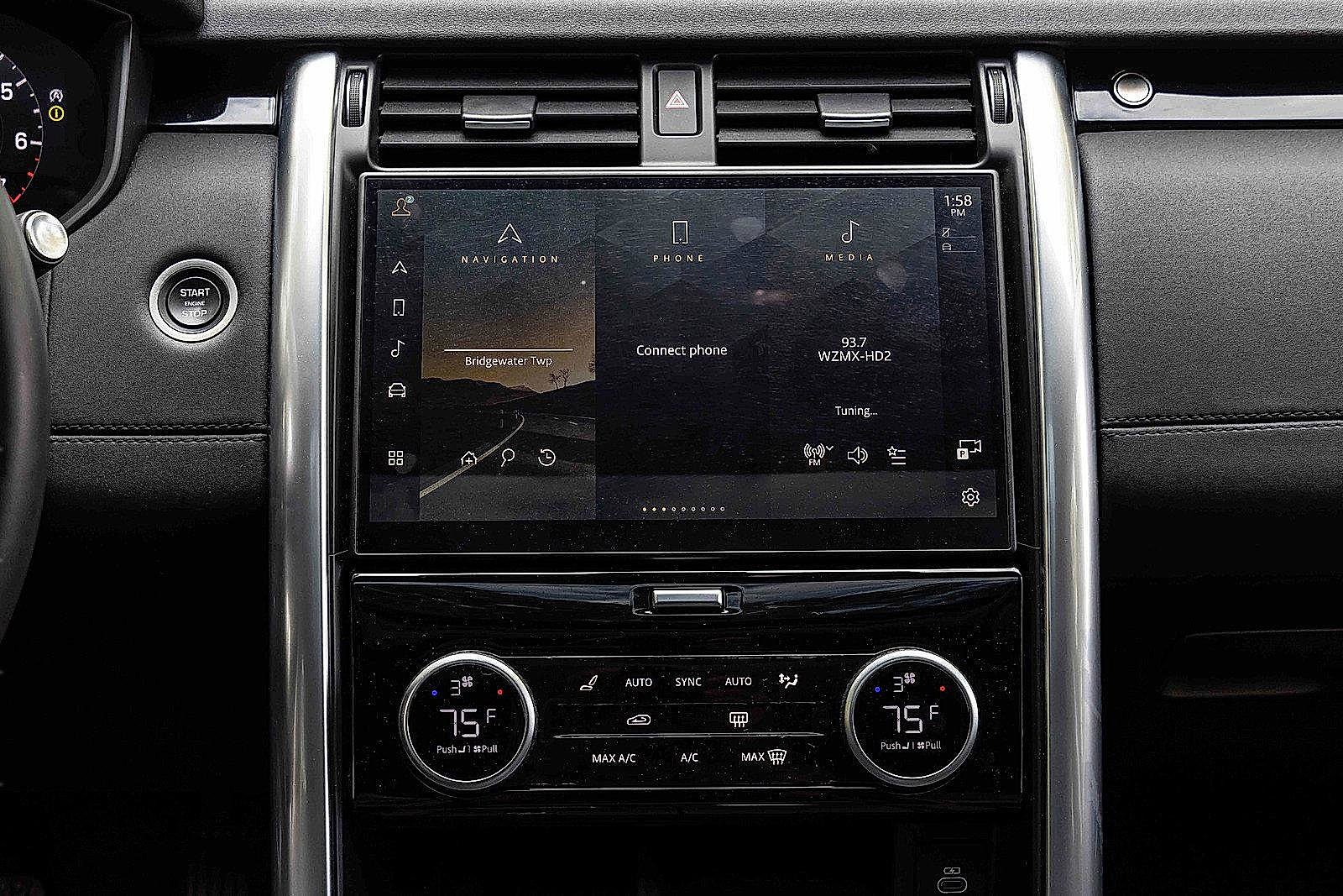 Used 2024 Land Rover Discovery S image 13