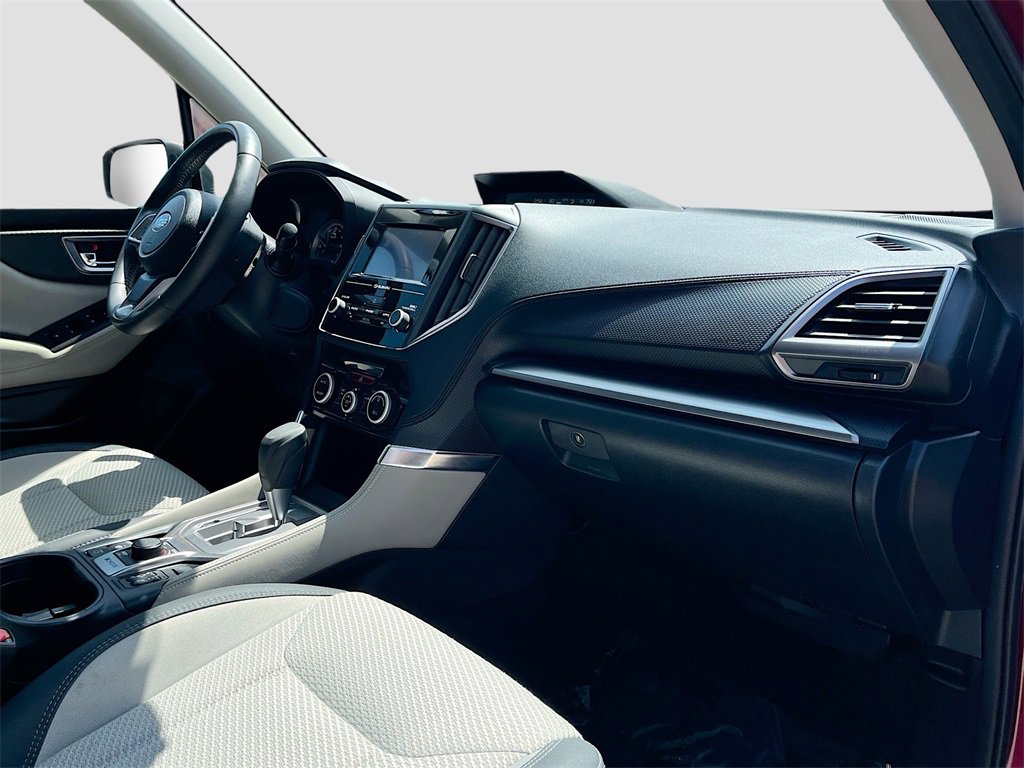 Used 2024 Subaru Forester Premium image 31