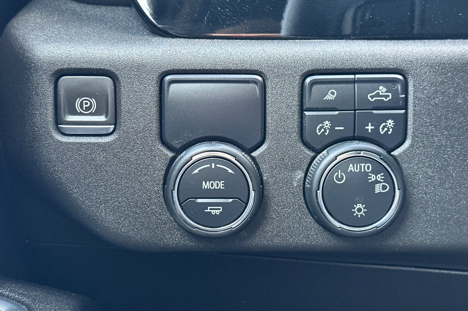 Certified 2024 Chevrolet Silverado 1500 LT w/ Safety Package RWD image 35