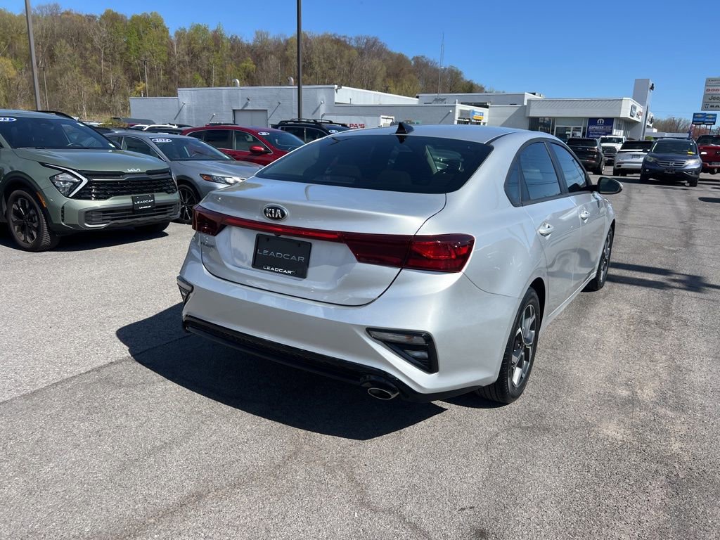Used 2019 Kia Forte LXS FWD image 5