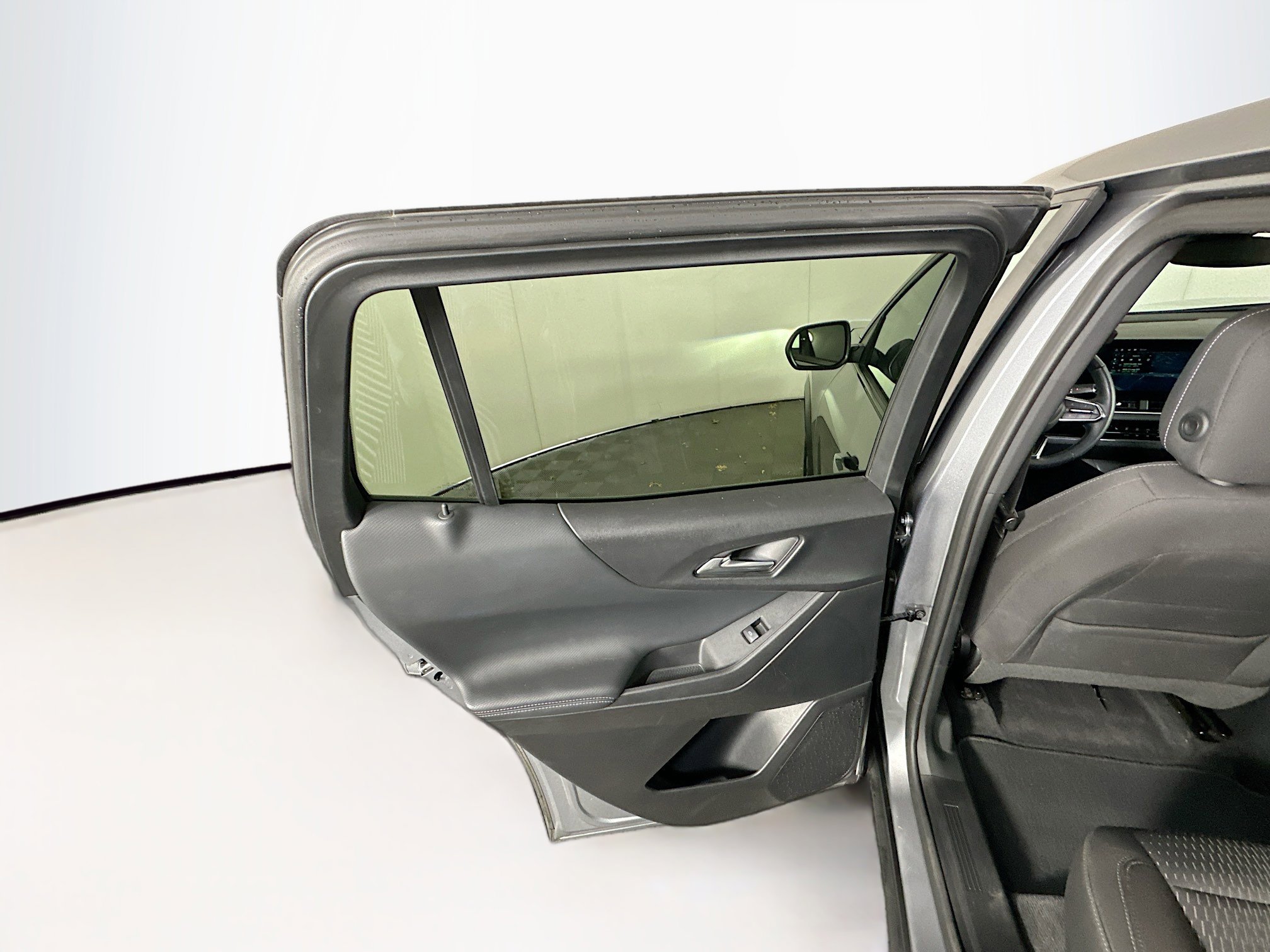 Used 2025 Chevrolet Equinox LT image 26