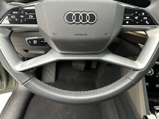 Used 2025 Audi Q5 Premium w/ Convenience Package AWD/4WD image 14