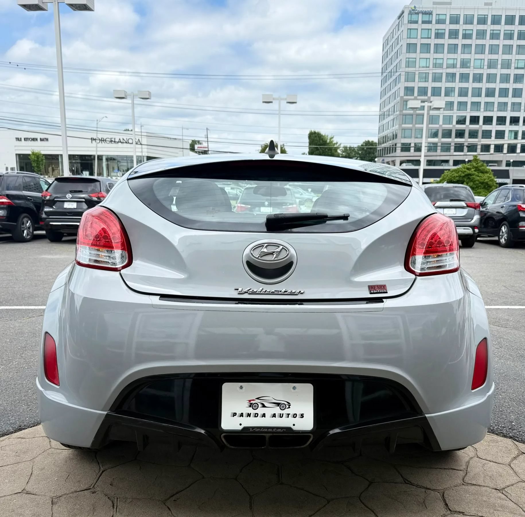 Used 2013 Hyundai Veloster RE:MIX Edition FWD image 6