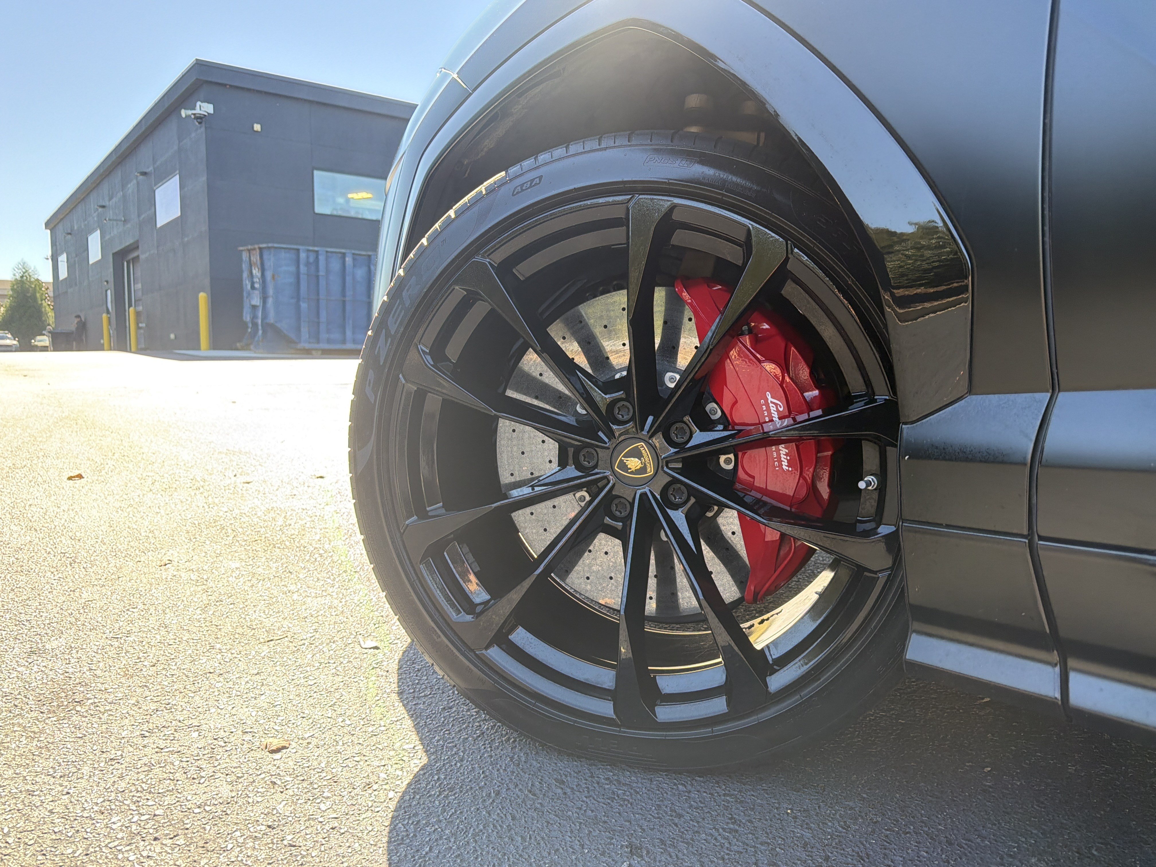 Used 2020 Lamborghini Urus AWD/4WD image 18