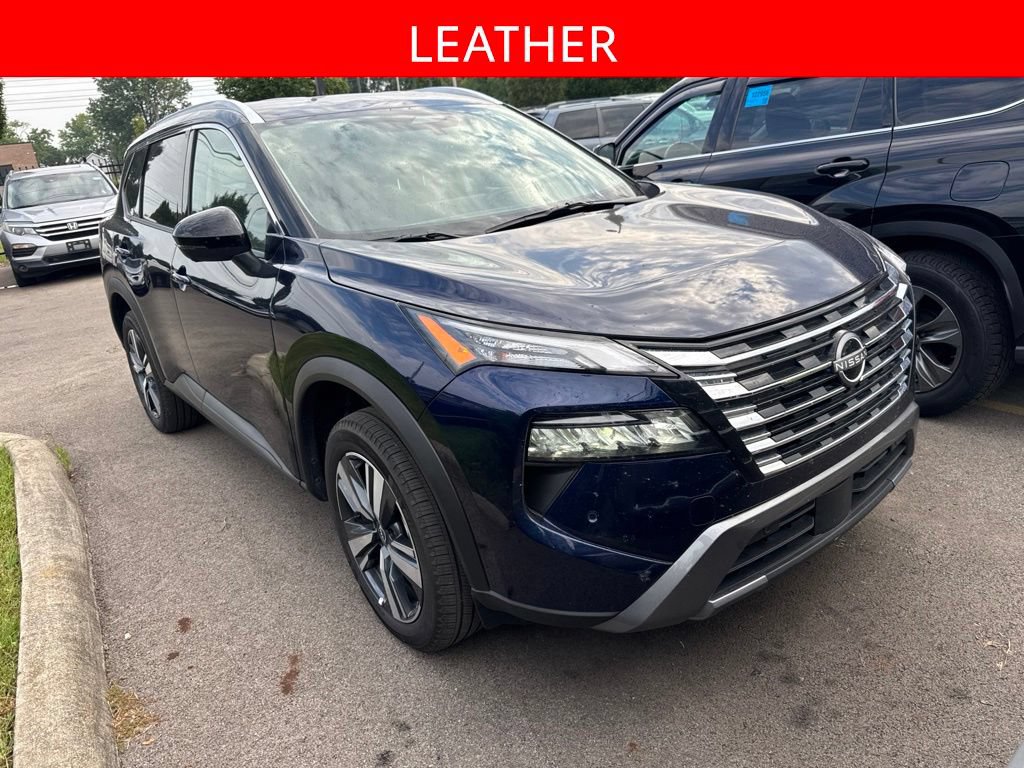Used 2026 Nissan Rogue SL AWD/4WD image 3