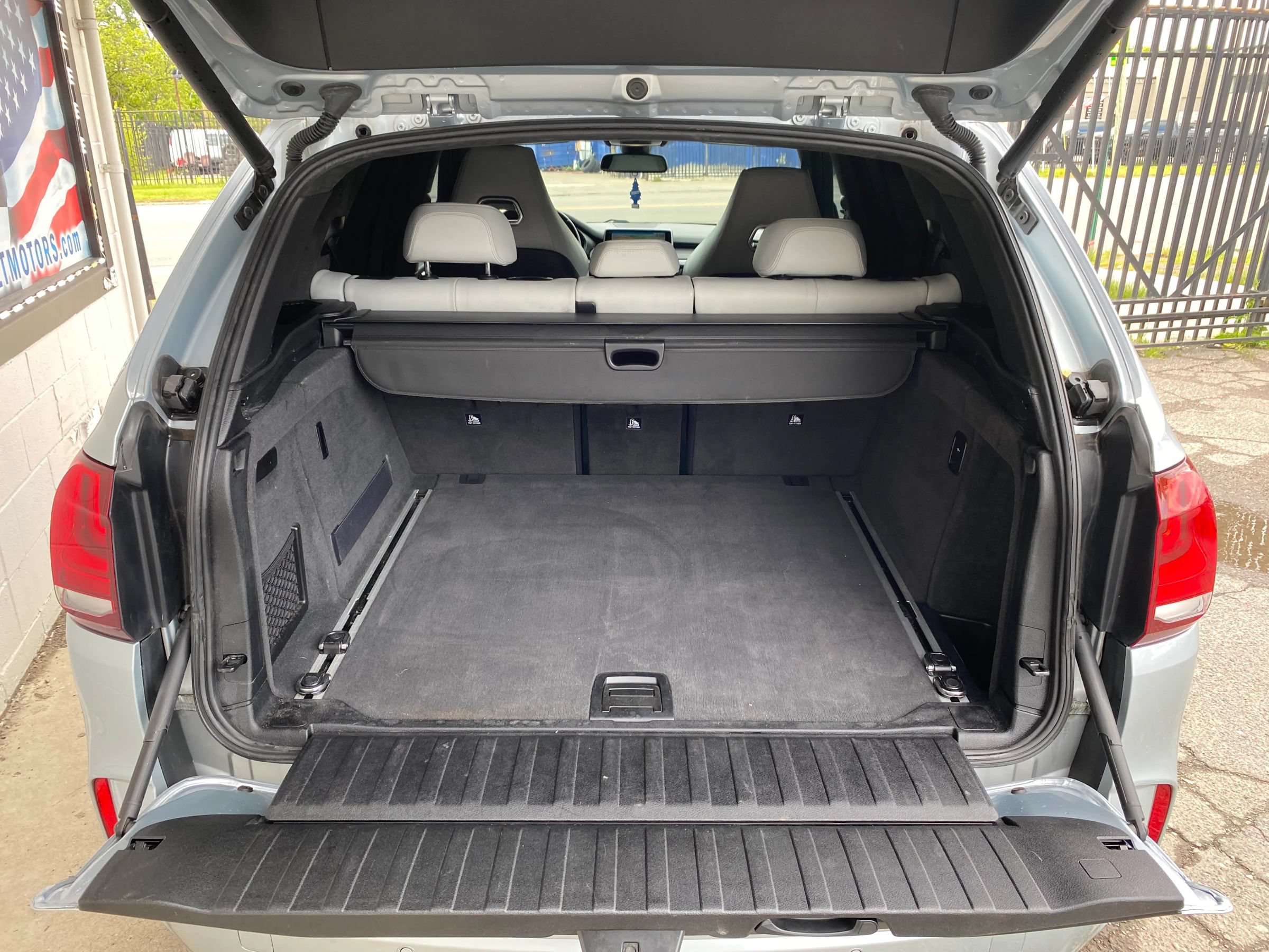 Used 2015 BMW X5 M AWD/4WD image 10