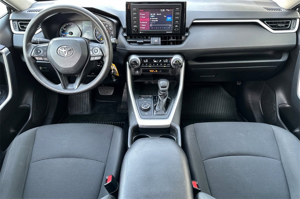 Used 2020 Toyota RAV4 LE image 14
