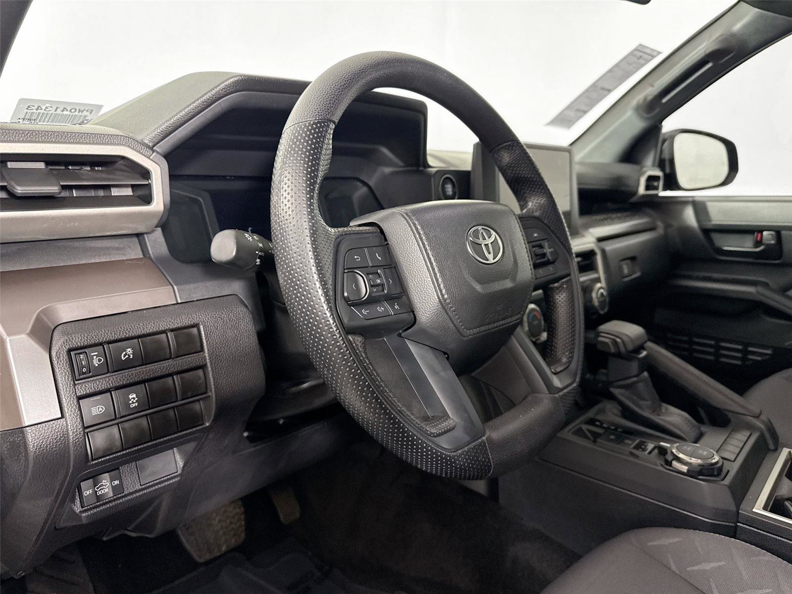 Certified 2024 Toyota Tacoma SR5 AWD/4WD image 4