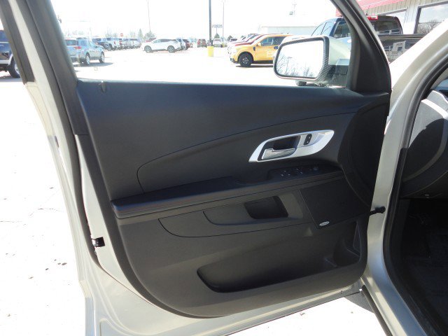 Used 2015 Chevrolet Equinox LT w/ Driver Convenience Package image 4