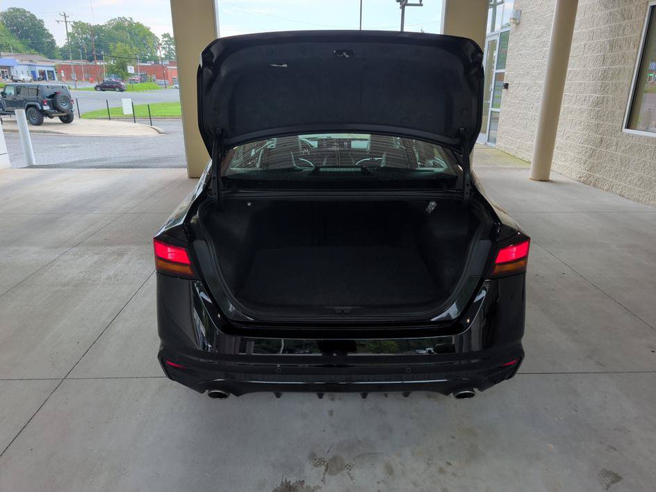 Used 2026 Nissan Altima 2.5 SR FWD image 15