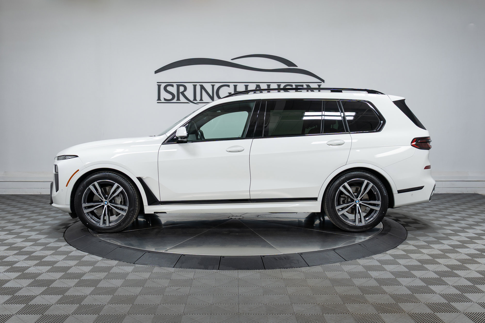 Certified 2024 BMW X7 xDrive40i w/ M Sport Package image 8