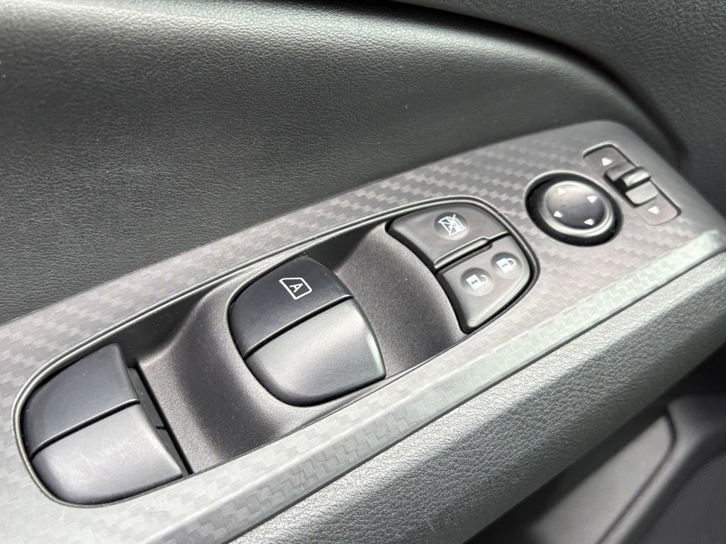 Used 2024 Nissan Altima 2.5 S image 10