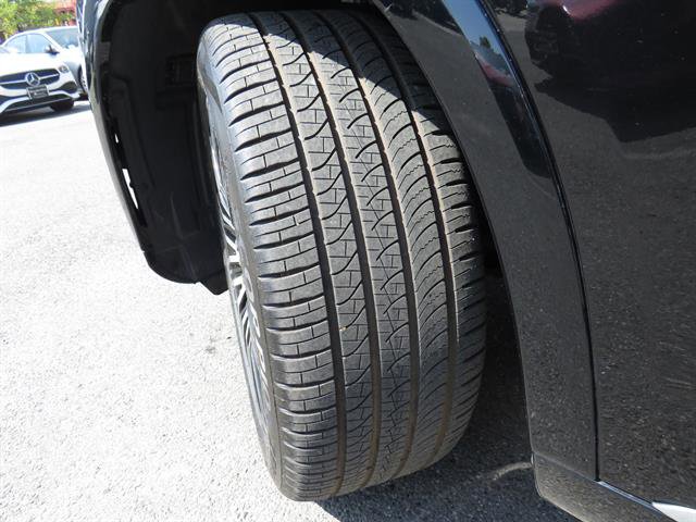 Certified 2023 Mercedes-Benz EQS 580 4MATIC SUV w/ Pinnacle Trim Package image 9