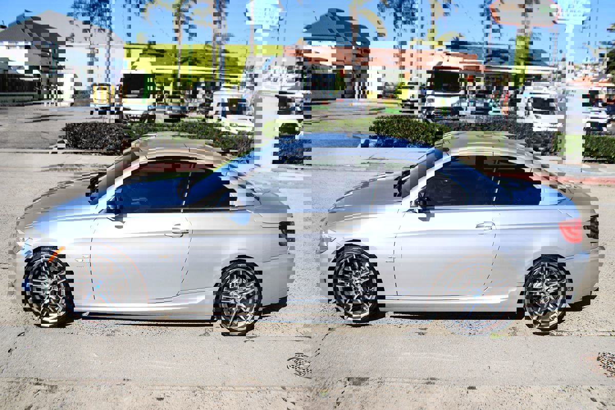 Used 2013 BMW 335is Convertible image 13