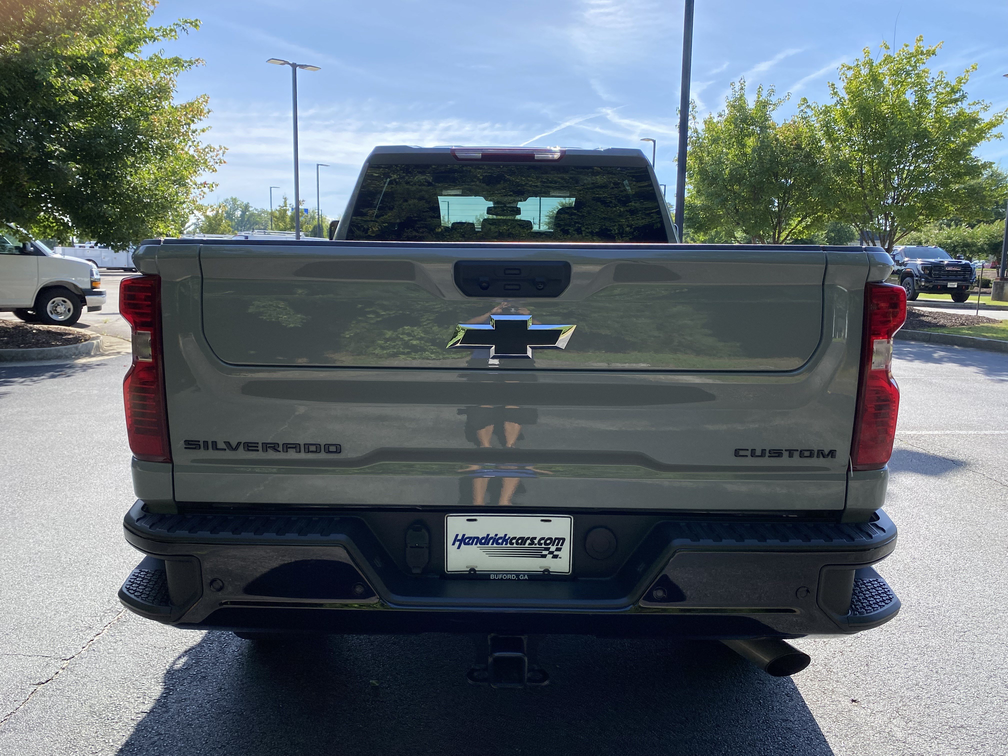 Used 2025 Chevrolet Silverado 2500 Custom w/ Custom Value Package AWD/4WD image 8