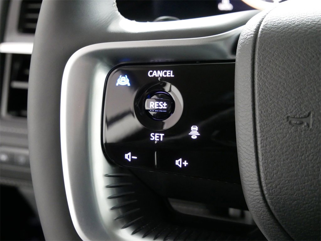 New 2025 INFINITI QX80 Luxe image 17