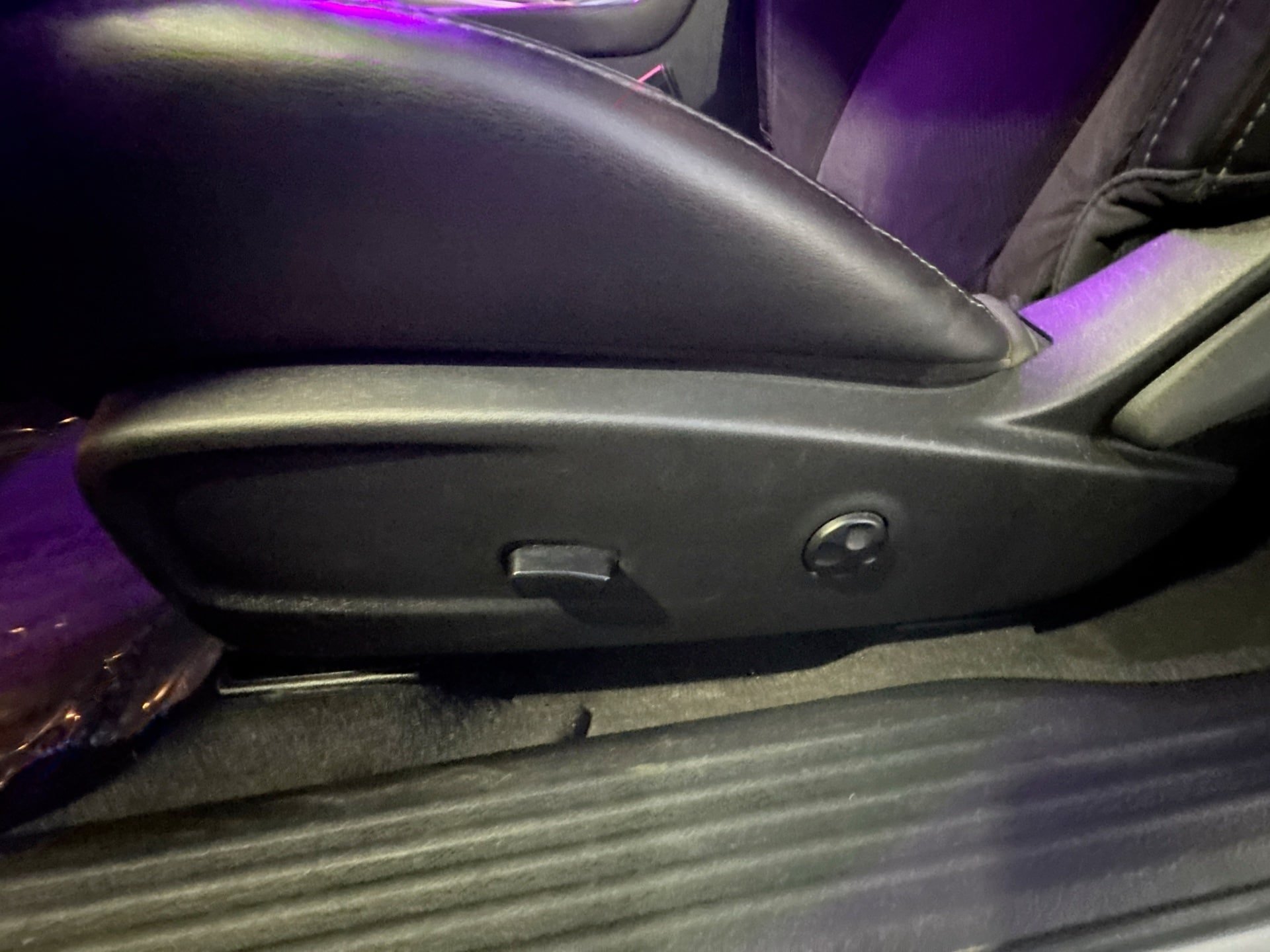 Used 2019 Dodge Challenger R/T w/ Plus Package RWD image 14