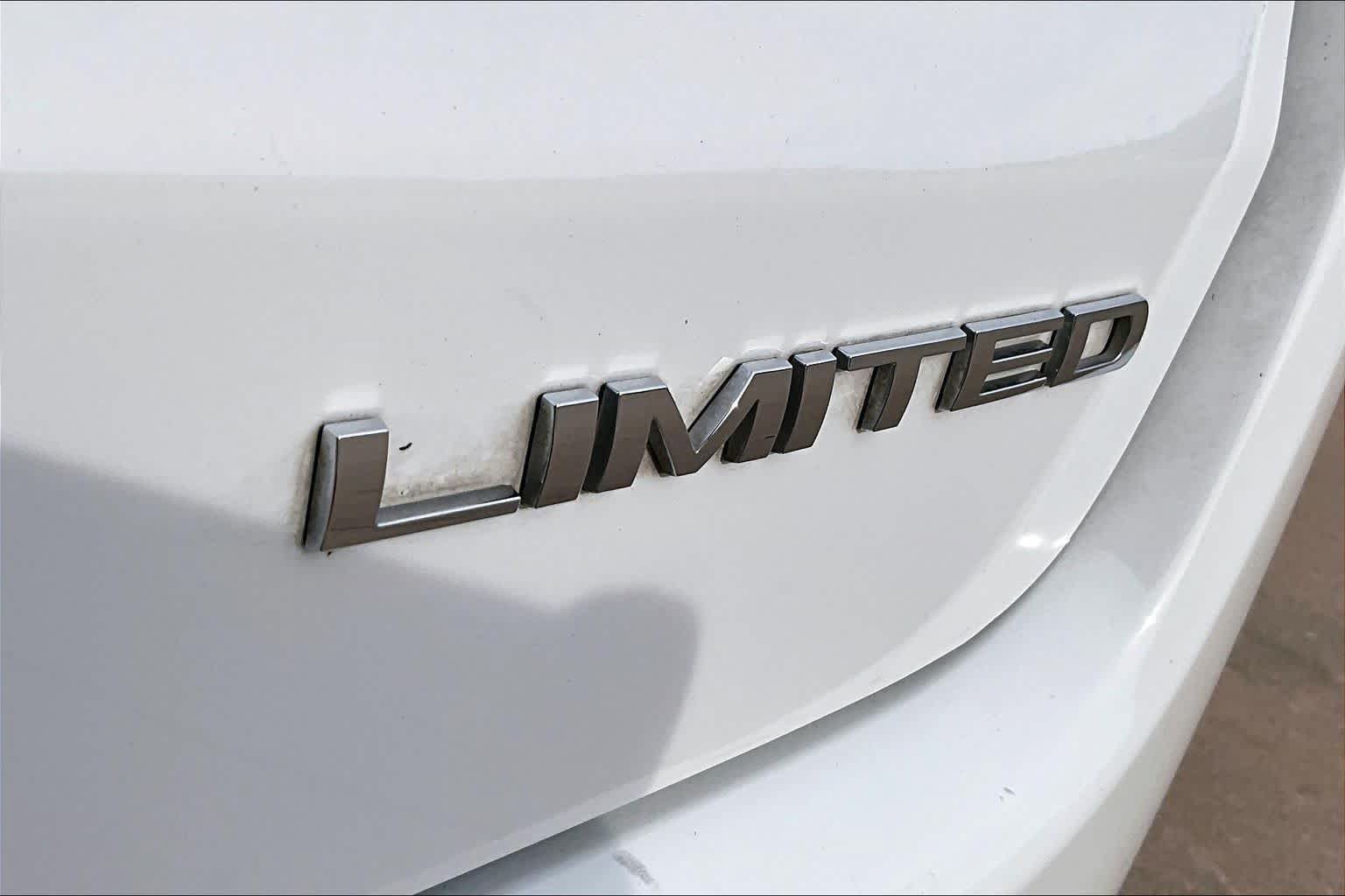 Used 2025 Jeep Compass Limited AWD/4WD image 9